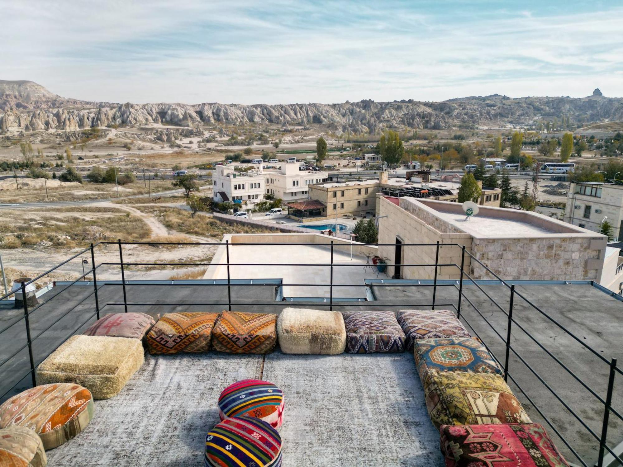Unique Cappadocia Palace Goreme Exterior photo